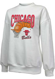 Chicago Bulls Womens White Bank Shot Crew Sweatshirt