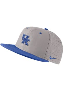 Nike Kentucky Wildcats Mens Grey Aero True On-Field Baseball Fitted Hat
