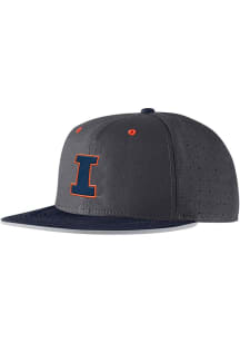 Illinois Fighting Illini Nike Pro Flat Brim Round Visor Aero Perf Fitted Hat - Grey