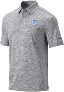 Columbia North Carolina Tar Heels Mens Grey Heat Seal Omni-Wick Final Round Short Sleeve Polo