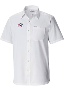 Columbia Columbus Blue Jackets Mens White Heat Seal Slack Tide Camp Short Sleeve Dress Shirt