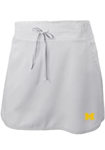 Womens Michigan Wolverines White Columbia Heat Seal Omni Wick Lakewood Pines Shorts