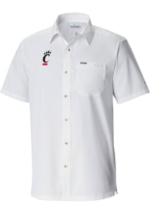 Columbia Cincinnati Bearcats Mens White Slack Tide Short Sleeve Dress Shirt
