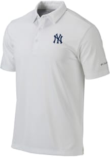 Columbia New York Yankees Mens White Heat Seal Omni-Wick Drive Short Sleeve Polo