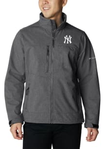 Columbia New York Yankees Mens Charcoal Heat Seal Ascender II Softshell Medium Weight Jacket