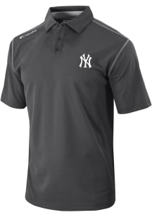 Columbia New York Yankees Mens Grey Heat Seal Omni-Wick Shotgun Short Sleeve Polo