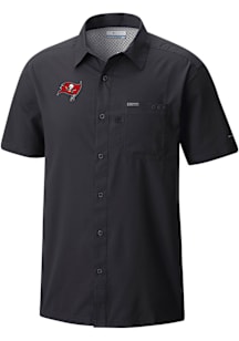 Columbia Tampa Bay Buccaneers Mens Black Heat Seal Slack Tide Camp Short Sleeve Dress Shirt