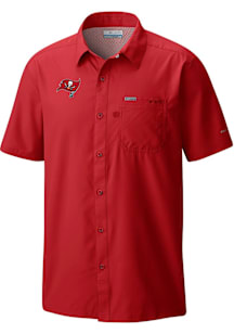 Columbia Tampa Bay Buccaneers Mens Red Heat Seal Slack Tide Camp Short Sleeve Dress Shirt