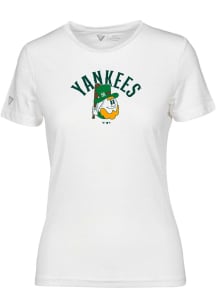 Levelwear New York Yankees Womens White Maddox Clover Short Sleeve T-Shirt