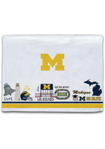 Michigan Wolverines 16 inch x 26 inch Towel