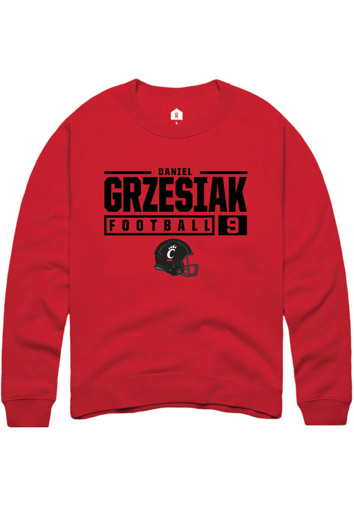 Daniel Grzesiak Rally Cincinnati Bearcats Mens Red NIL Stacked Box Long Sleeve Crew Sweatshirt