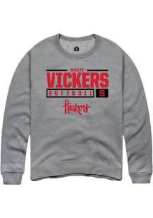 Macie Vickers Rally Mens Graphite Nebraska Cornhuskers NIL Stacked Box Crew Sweatshirt