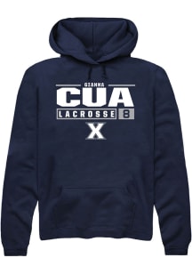 Gianna Cua  Rally Xavier Musketeers Mens Navy Blue NIL Stacked Box Long Sleeve Hoodie