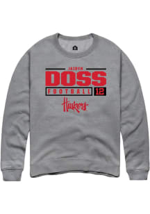 jaidyn Doss Rally Mens Graphite Nebraska Cornhuskers NIL Stacked Box Crew Sweatshirt