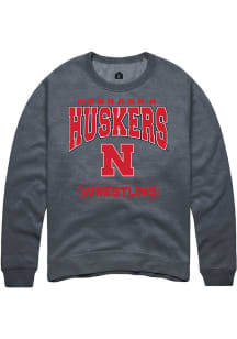 Mens Nebraska Cornhuskers Charcoal Rally Wrestling Crew Sweatshirt