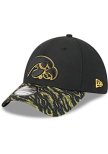 New Era Iowa Hawkeyes Mens Black DL Tiger Stripe 39THIRTY Flex Hat