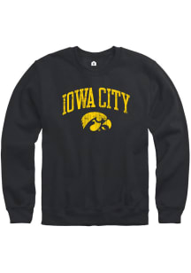 Rally Iowa Hawkeyes Mens Black Arch City Name Long Sleeve Crew Sweatshirt