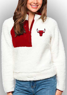 Antigua Chicago Bulls Womens White Fusion 1/4 Zip Pullover