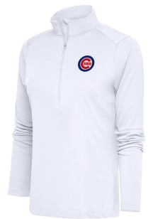 Antigua Chicago Cubs Womens White Logo Tribute Qtr Zip Pullover