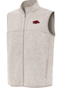 Antigua Arkansas Razorbacks Mens Oatmeal Fortune Sleeveless Jacket
