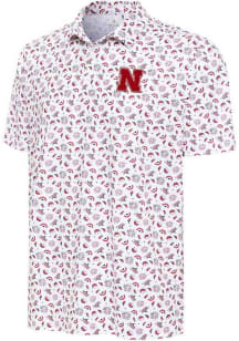 Mens Nebraska Cornhuskers White Antigua Independence Short Sleeve Polo Shirt