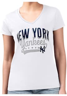 4Her New York Yankees Womens White Filigree Fitted Design Short Sleeve T-Shirt