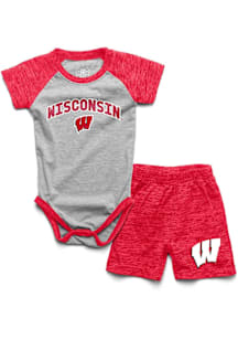 Wes and Willy Wisconsin Badgers Infant   Set Top and Bottom
