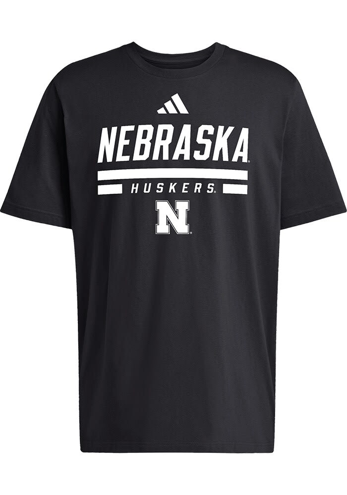 ネブラスカ大学　HUSKERS　ジャンパー、Tシャツ、キャップ3点セット ネブラスカ大学 HUSKERS ジャンパー、Tシャツ、キャップ3点