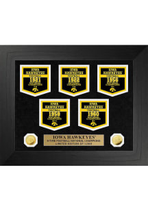 Black Iowa Hawkeyes 18x22 Gold Coin Deluxe Banner Plaque