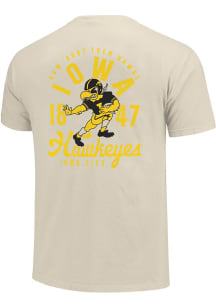 Iowa Hawkeyes Mascot Overlay Short Sleeve T Shirt - Ivory