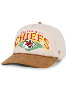 New Era Kansas City Chiefs 2025 NFL Sideline Cold Weather Runner Dog Ear Adjustable Hat - Grey