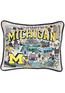 Michigan Wolverines 16x20 Embroidered Pillow