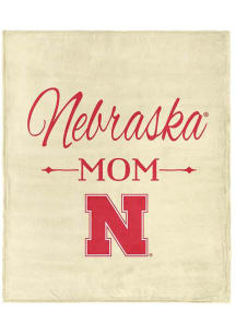 White Nebraska Cornhuskers Mom Silk Touch Fleece Blanket