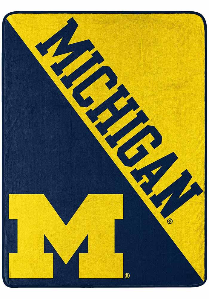 Michigan Wolverines Halftone Raschel Blanket