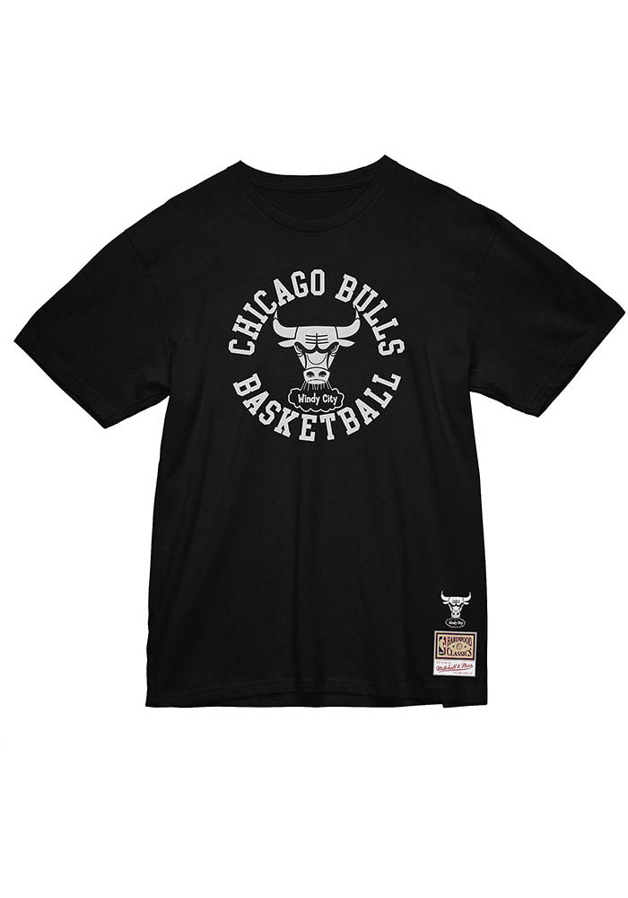 Mitchell and Ness Chicago Bulls Black Circle Short Sleeve T Shirt