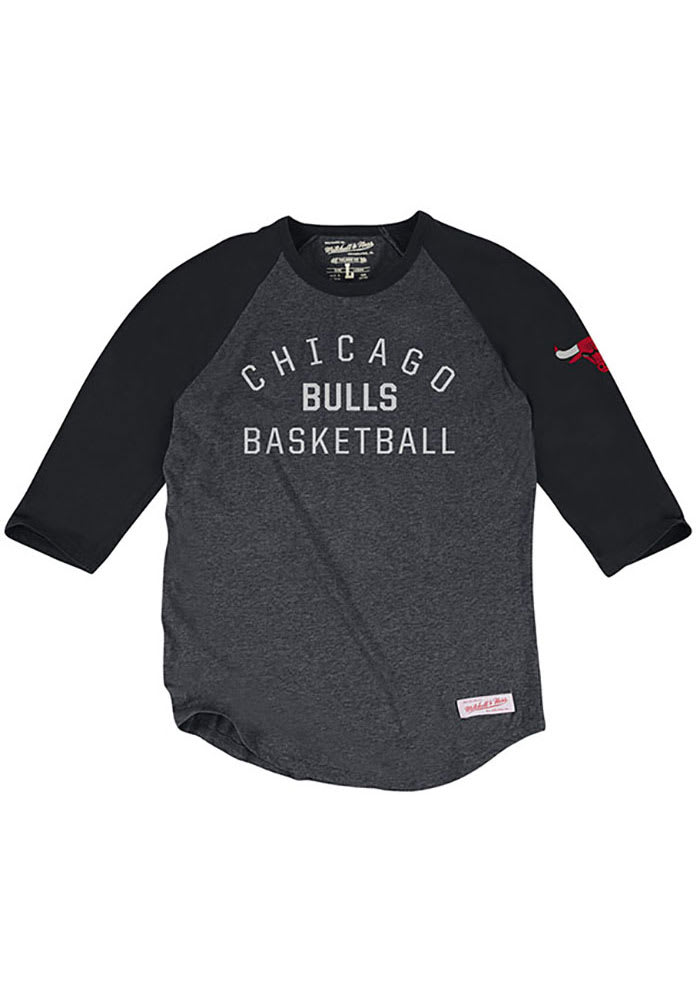 Mitchell and Ness Chicago Bulls Black Team Issued Long Sleeve Fashion T Shirt