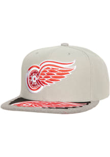 Mitchell and Ness Detroit Red Wings Grey Munch Time Snapback Mens Snapback Hat