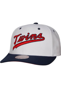 Mitchell and Ness Minnesota Twins Evergreen 2T Pro Snap Adjustable Hat - White