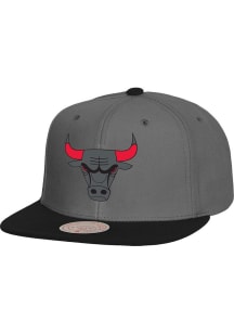 Mitchell and Ness Chicago Bulls Grey Storm Front Mens Snapback Hat