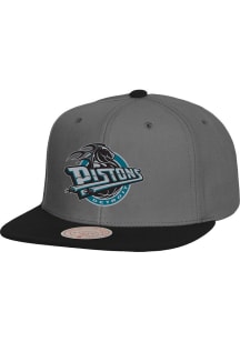 Mitchell and Ness Detroit Pistons Grey Storm Front Mens Snapback Hat