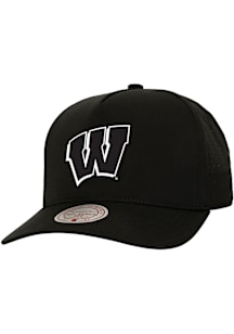 Mitchell and Ness Wisconsin Badgers Perfect Pro Adjustable Hat - Black