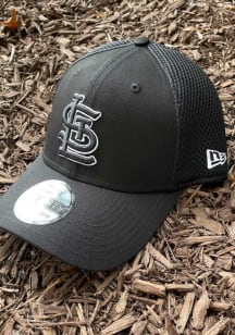 New Era St Louis Cardinals Mens Black and White Neo 39THIRTY Flex Hat