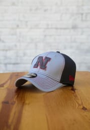 New Era Nebraska Cornhuskers Mens Grey Grayed Out Neo 39THIRTY Flex Hat