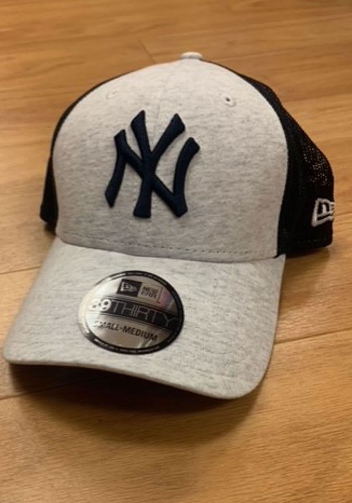 New York Yankees Tech 39THIRTY Grey New Era Flex Hat