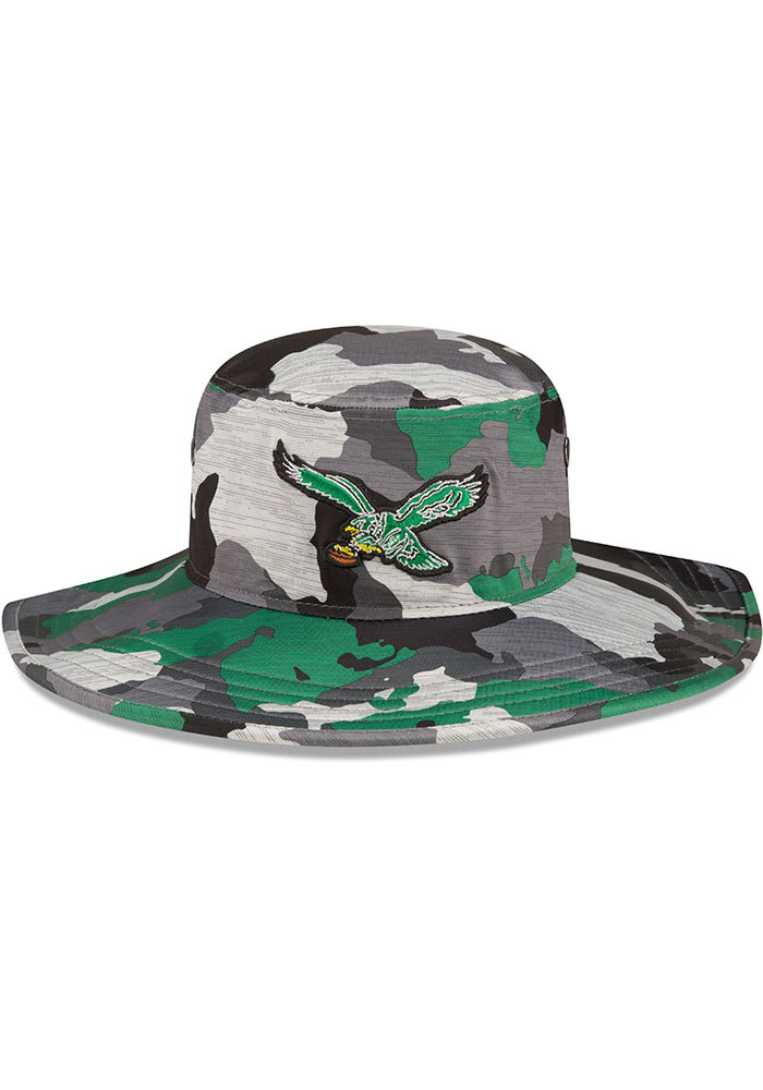 New Era / Men's Philadelphia Eagles Training Camp 2022 Sideline Panama  Camouflage Bucket Hat