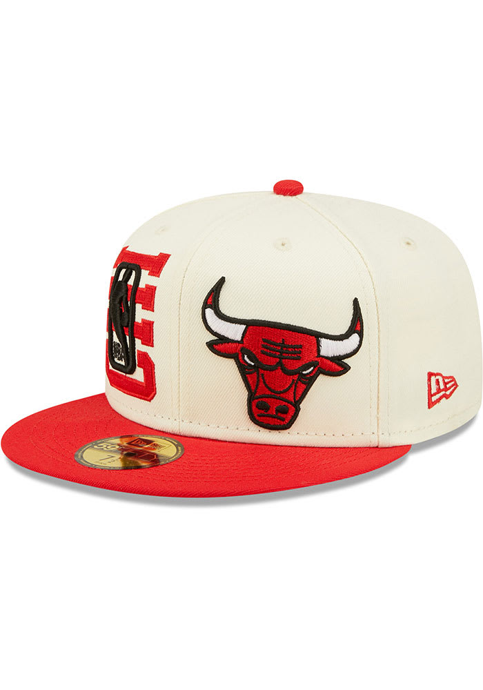 New Era Chicago Bulls Mens White 2022 NBA Draft 59FIFTY Fitted Hat