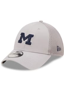 New Era Michigan Wolverines Mens Grey Team Neo 39THIRTY Flex Hat