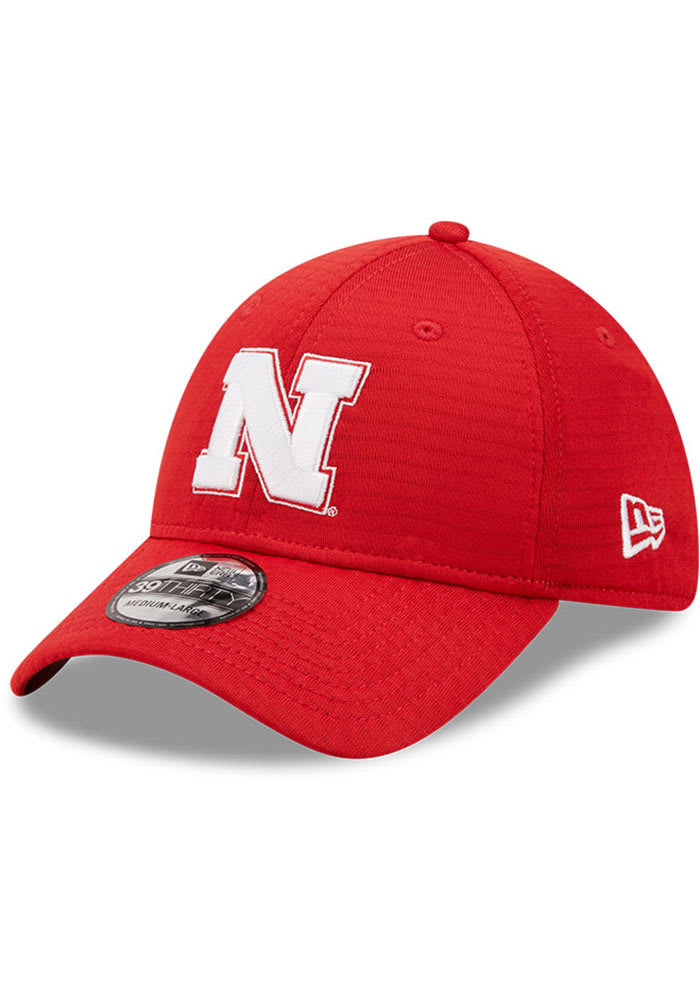New Era Nebraska Cornhuskers Mens Red Essential 39THIRTY Flex Hat