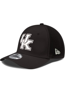 New Era Kentucky Wildcats Mens Black White Logo Neo 39THIRTY Flex Hat