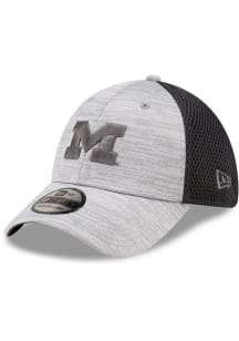 New Era Michigan Wolverines Mens Grey Tonal Logo Distinct Neo 39THIRTY Flex Hat